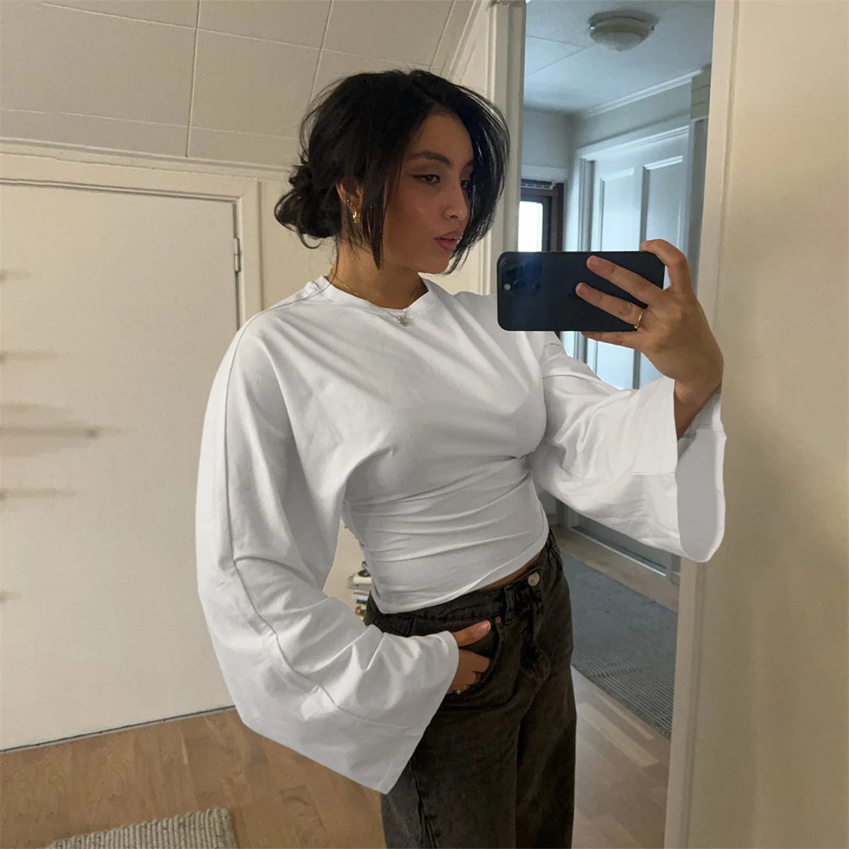 Women Solid Color Round Neck Front Shoulder Wide Long Sleeves Cinched Waist Slim Crop Top Daily Casual Simple Versatile Top