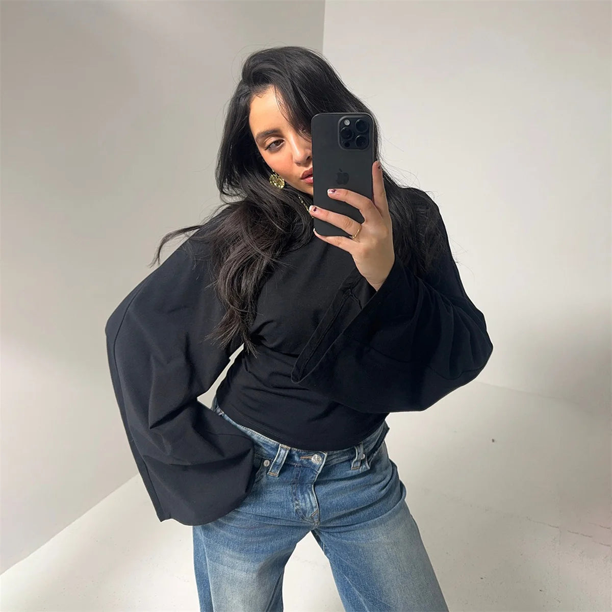 Women Solid Color Round Neck Front Shoulder Wide Long Sleeves Cinched Waist Slim Crop Top Daily Casual Simple Versatile Top